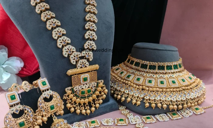 Sri Nidhi Gold